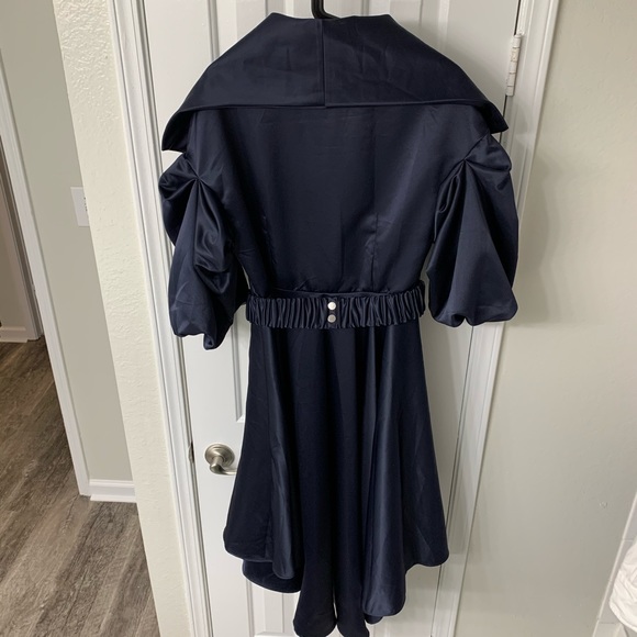 Dramatic navy satin coat - Picture 5 of 7